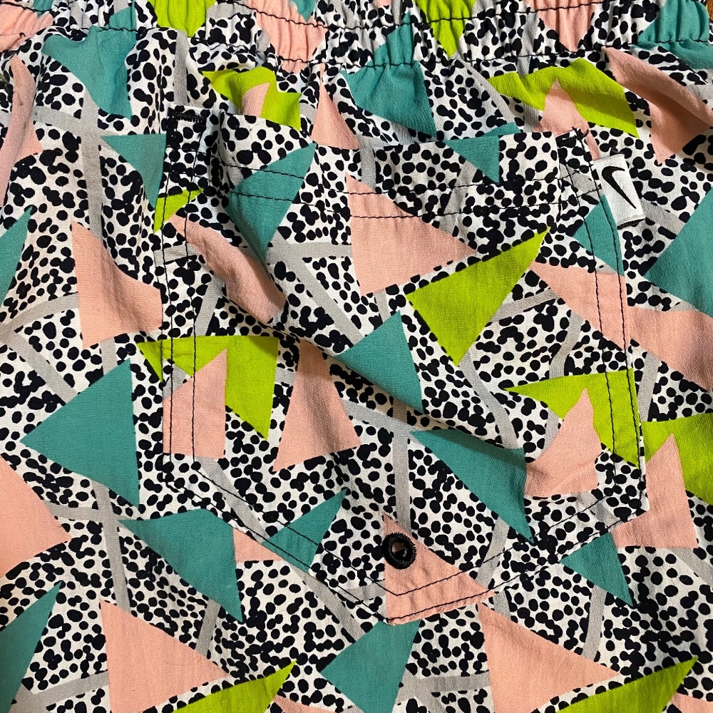 Nike Vibe Icon 18" Swim Trunks - Picture 5 of 8